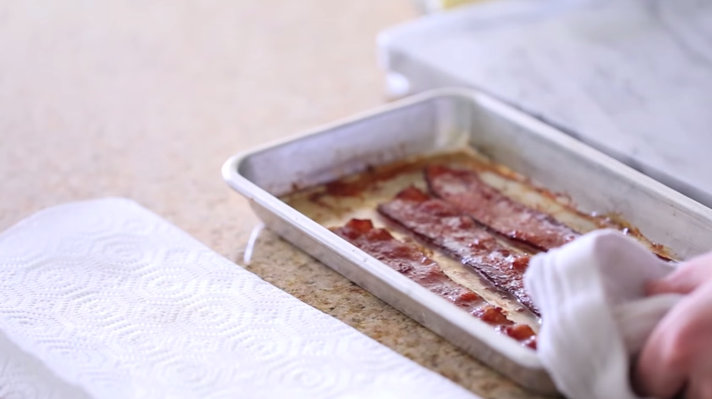 Bacon in the Oven (Baked Bacon) • Pancake Recipes